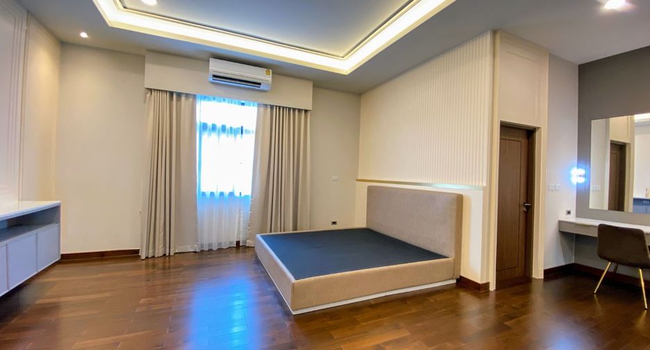 For sale 4 bedrooms house in Thawi Watthana, Bangkok