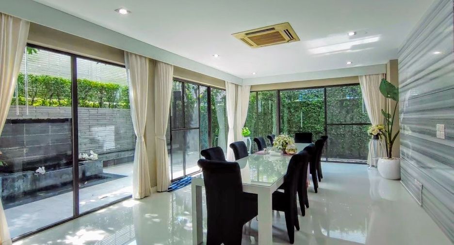 For sale 4 bedrooms house in Taling Chan, Bangkok