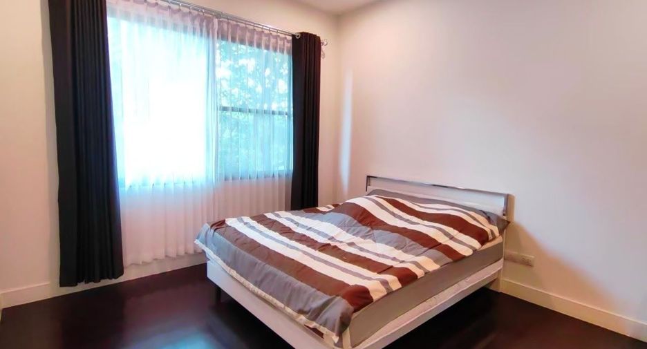 For sale 4 bedrooms house in Taling Chan, Bangkok