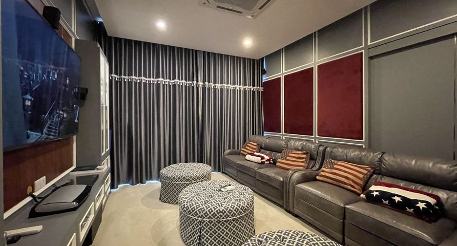 For sale 5 bedrooms house in Taling Chan, Bangkok
