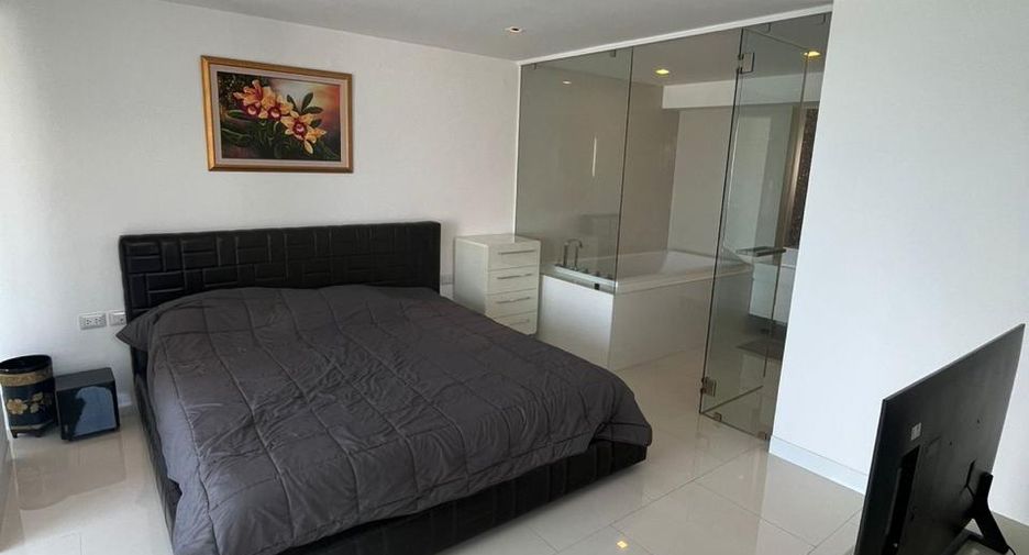 Apartamento en alquiler de 4 habitaciones en Bang Lamung, Chonburi