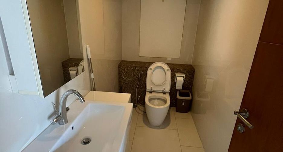 Apartamento en alquiler de 4 habitaciones en Bang Lamung, Chonburi