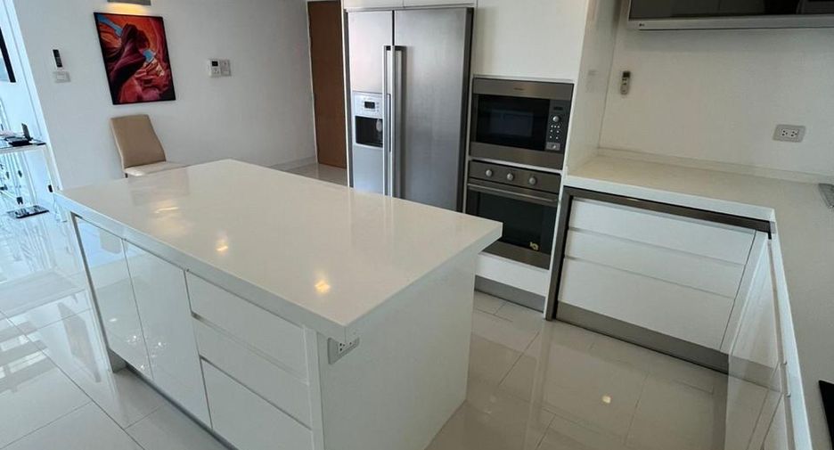 Apartamento en alquiler de 4 habitaciones en Bang Lamung, Chonburi