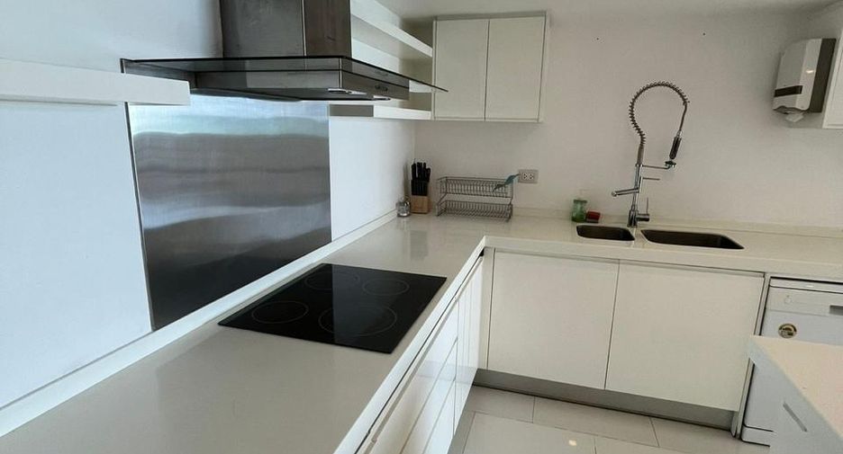 Apartamento en alquiler de 4 habitaciones en Bang Lamung, Chonburi