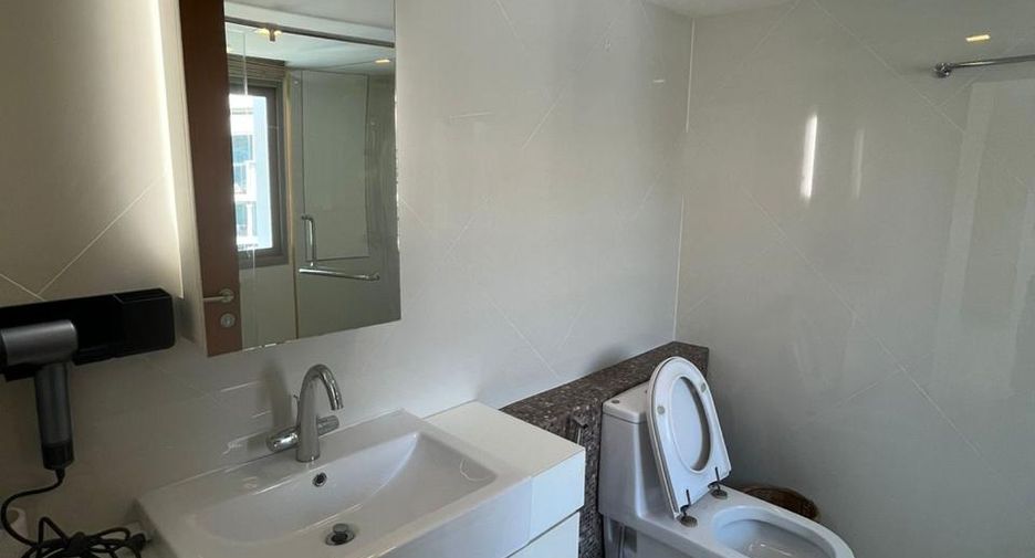 Apartamento en alquiler de 4 habitaciones en Bang Lamung, Chonburi