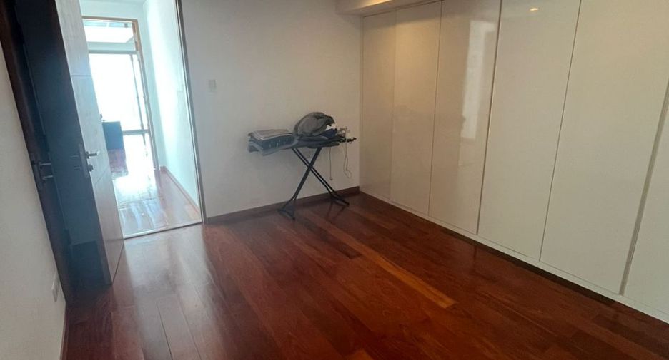 Apartamento en alquiler de 4 habitaciones en Bang Lamung, Chonburi