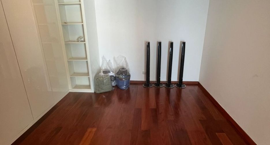 Apartamento en alquiler de 4 habitaciones en Bang Lamung, Chonburi