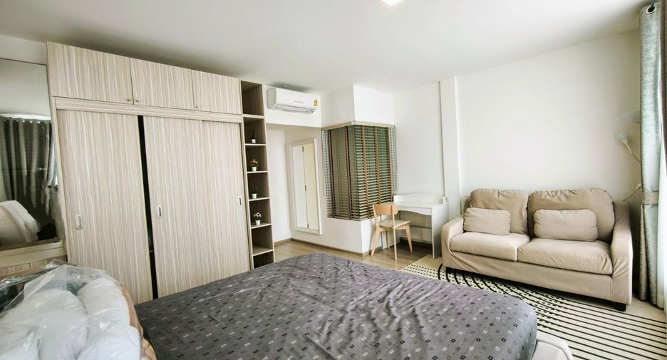 For rent 2 bedrooms townhouse in Prawet, Bangkok