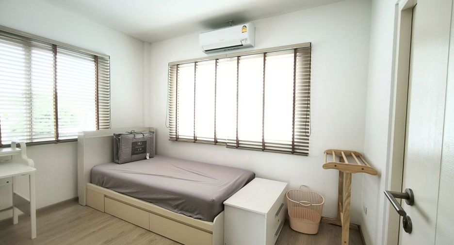 For rent 2 bedrooms townhouse in Prawet, Bangkok