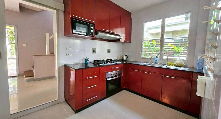 For rent 3 bedrooms house in San Sai, Chiang Mai