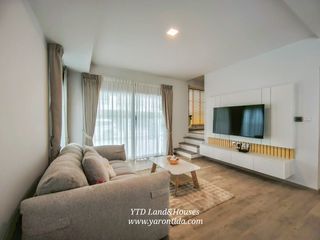 For rent 3 bedrooms townhouse in Bang Phli, Samut Prakan