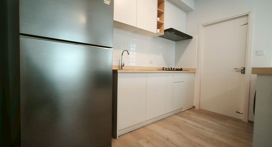 For rent 3 bedrooms townhouse in Bang Phli, Samut Prakan
