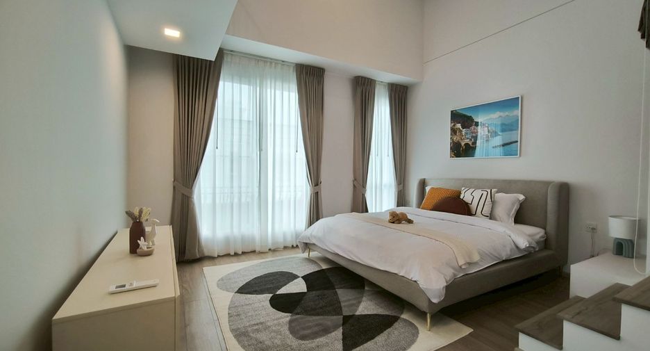 For rent 3 bedrooms townhouse in Bang Phli, Samut Prakan