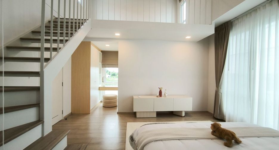 For rent 3 bedrooms townhouse in Bang Phli, Samut Prakan