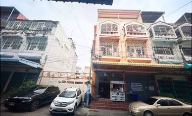 Local comercial en venta de 16 habitaciones en Bang Bon, Bangkok