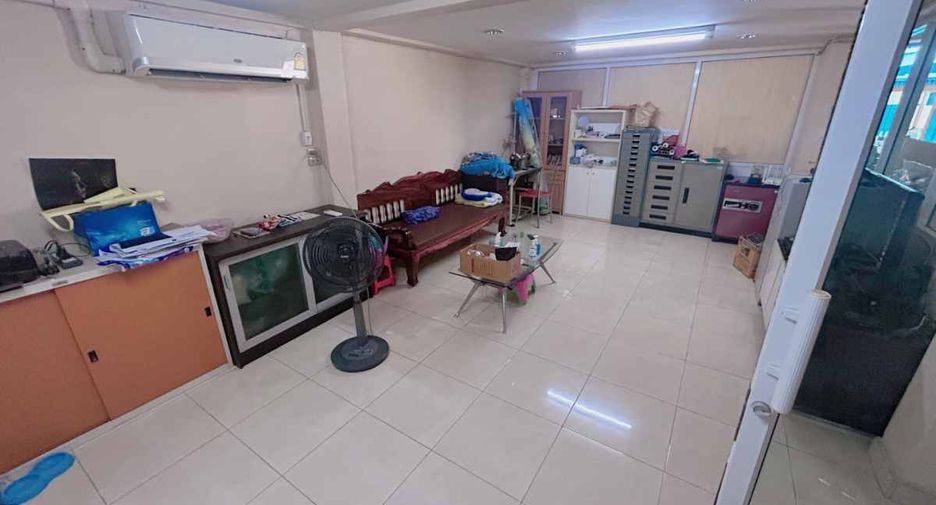 Local comercial en venta de 16 habitaciones en Bang Bon, Bangkok