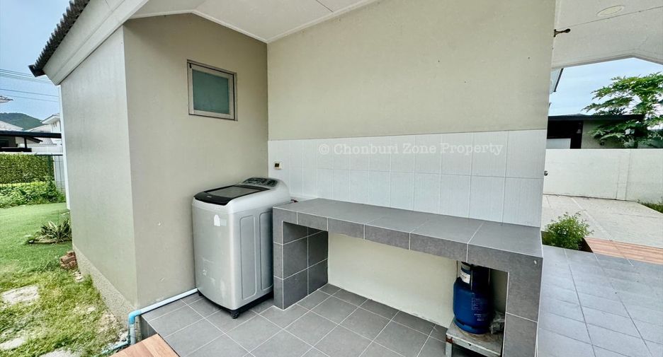 For rent 3 bedrooms house in Mueang Chon Buri, Chonburi
