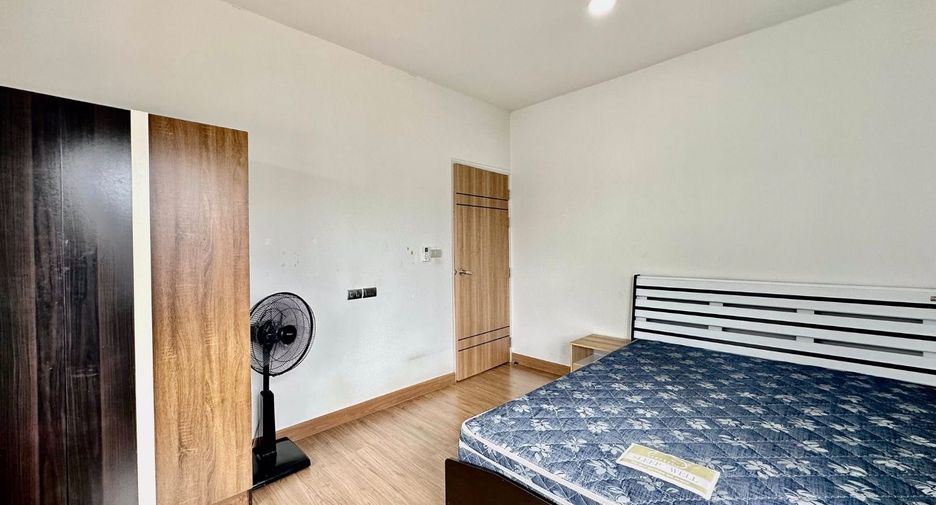 For sale 3 bedrooms house in Si Racha, Chonburi