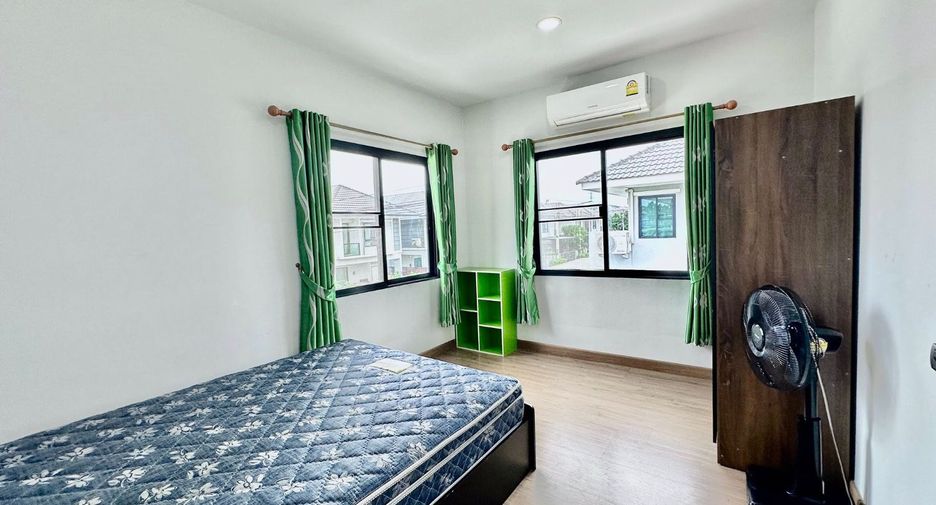 For sale 3 bedrooms house in Si Racha, Chonburi