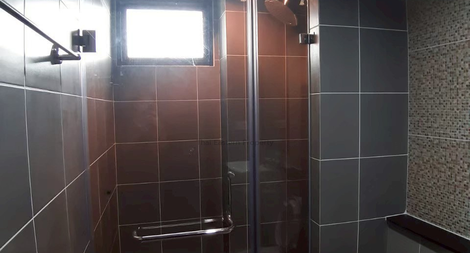 Condo en venta de 1 habitaciones en Si Racha, Chonburi