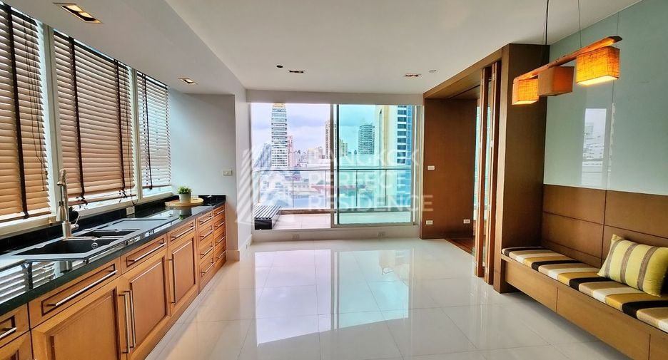 For sale 3 bedrooms condo in Khlong Toei, Bangkok
