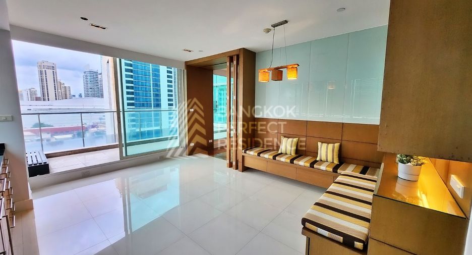 For sale 3 bedrooms condo in Khlong Toei, Bangkok
