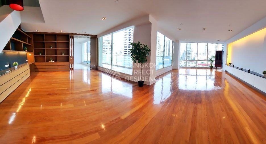 For sale 3 bedrooms condo in Khlong Toei, Bangkok