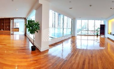 For sale 3 bedrooms condo in Khlong Toei, Bangkok