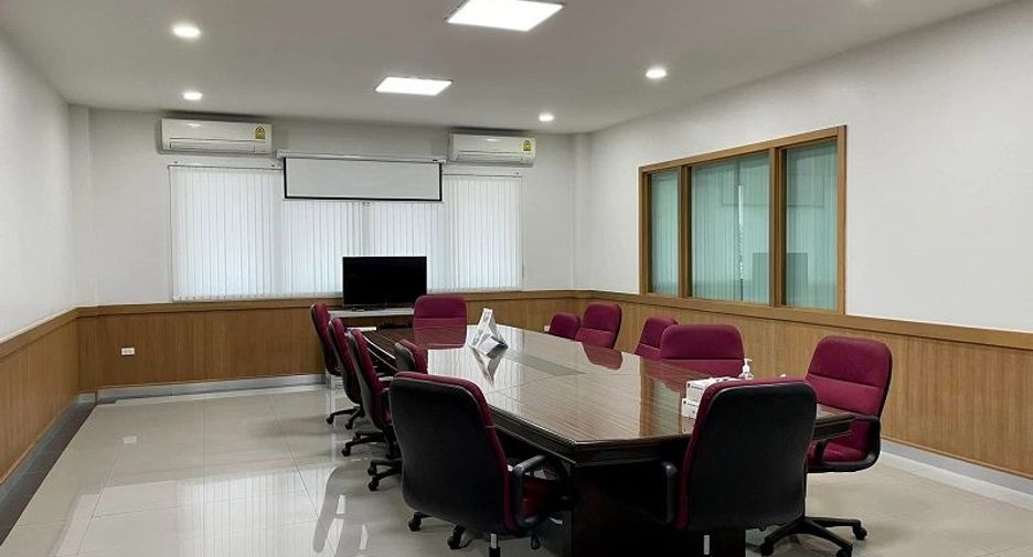 For sale 10 bedrooms warehouse in Bo Thong, Chonburi
