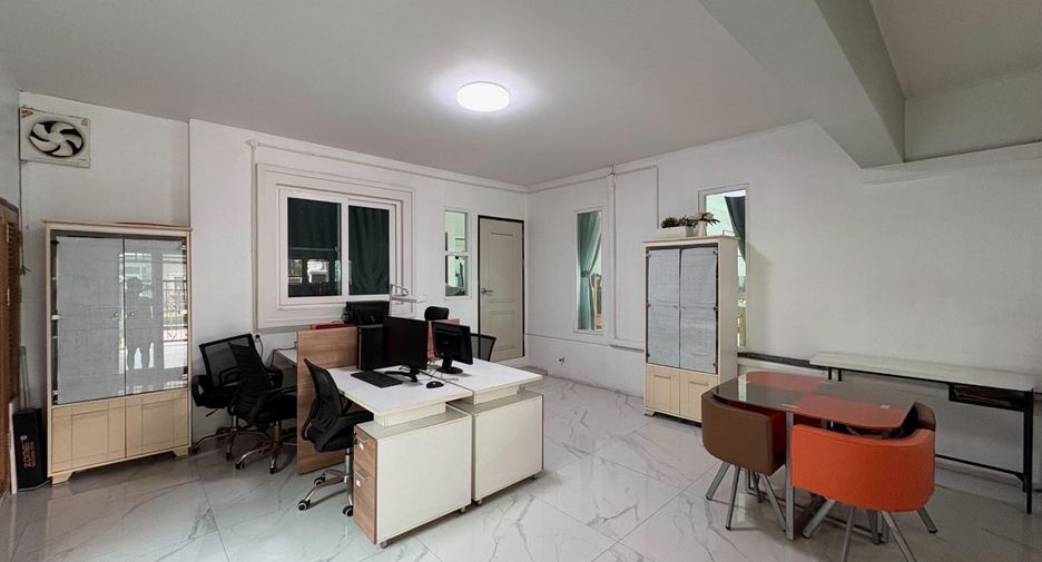 For sale 4 bedrooms house in Thawi Watthana, Bangkok
