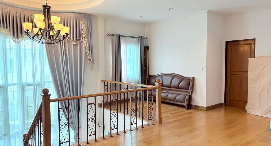 For sale 4 bedrooms house in Thawi Watthana, Bangkok