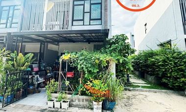 For sale 3 bedrooms townhouse in Nong Khaem, Bangkok