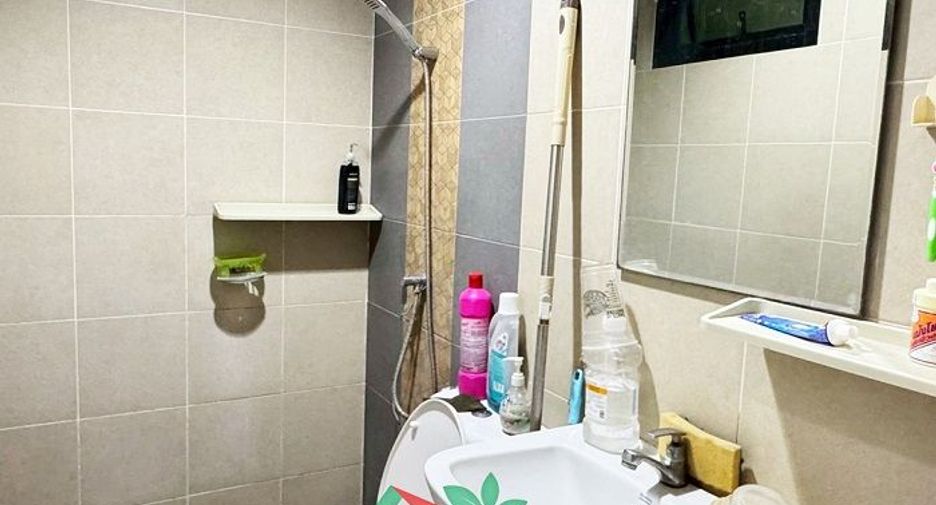 For sale 3 bedrooms townhouse in Nong Khaem, Bangkok