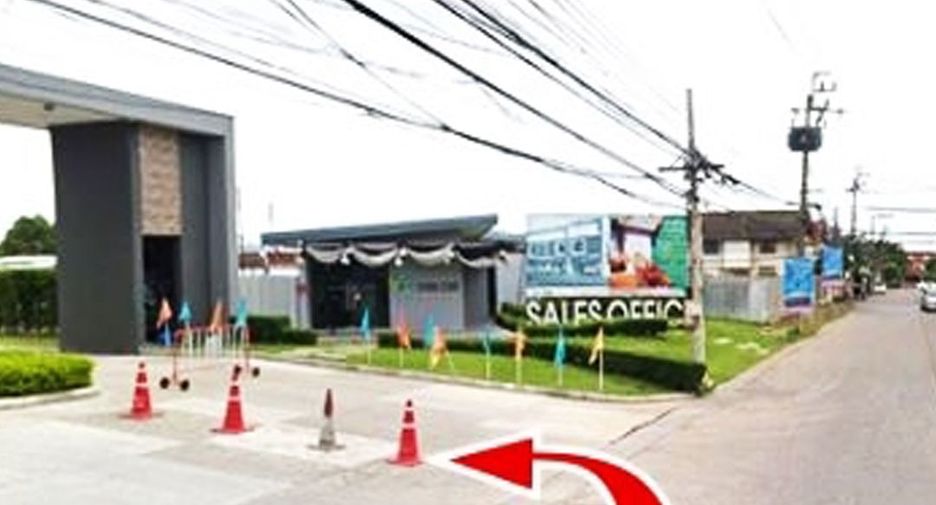 For sale 3 bedrooms townhouse in Nong Khaem, Bangkok