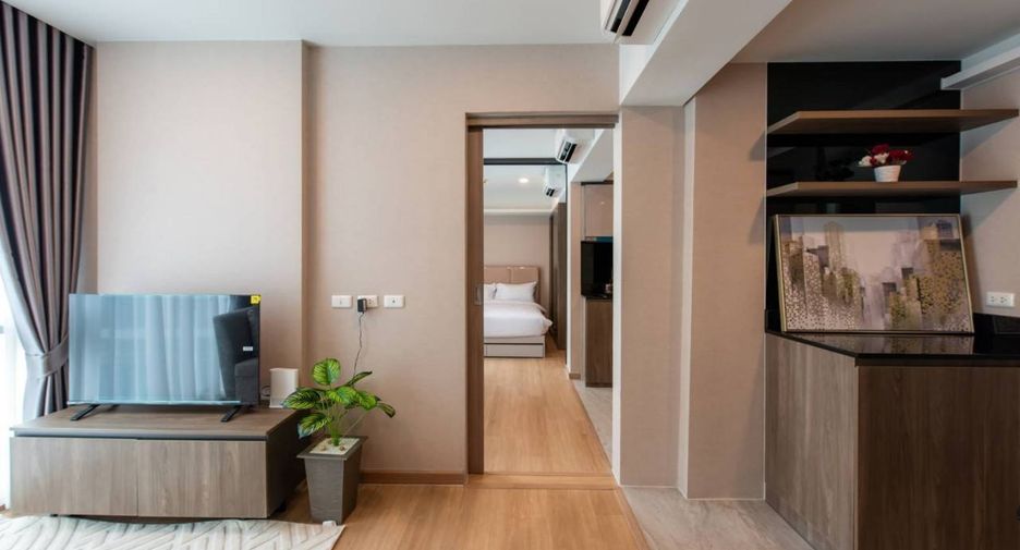 For rent and for sale 2 bedrooms condo in Huai Khwang, Bangkok