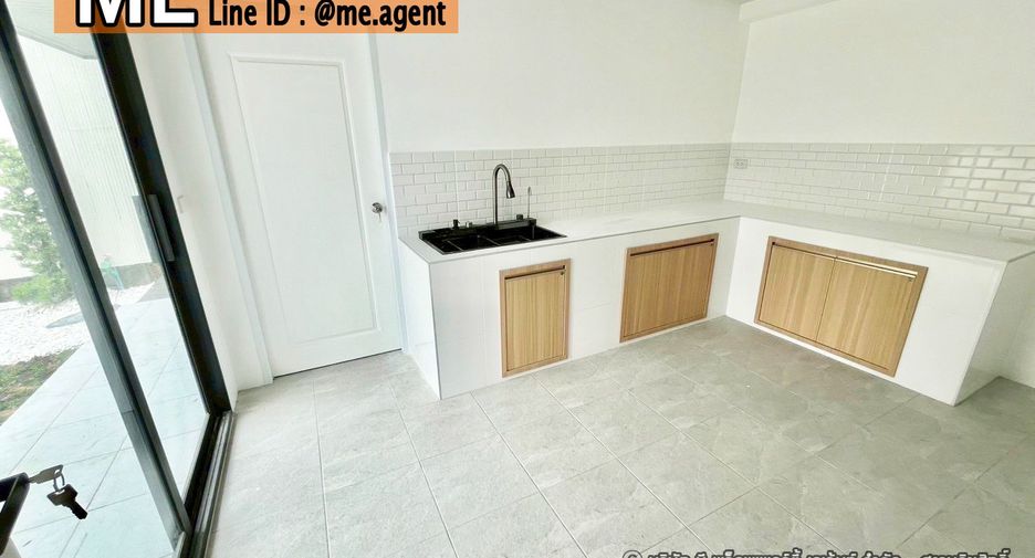 For sale 3 bedrooms house in Suan Luang, Bangkok