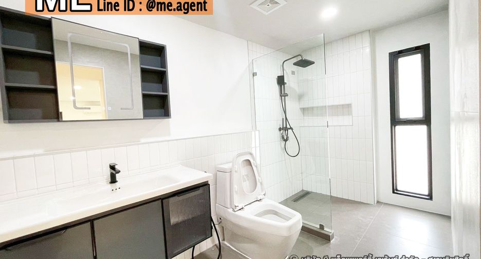 For sale 3 bedrooms house in Suan Luang, Bangkok