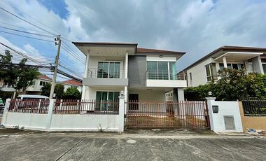 À louer 3 chambres maison à Phra Pradaeng, Samut Prakan