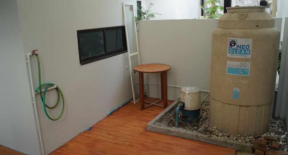 For sale 3 bedrooms townhouse in Khan Na Yao, Bangkok
