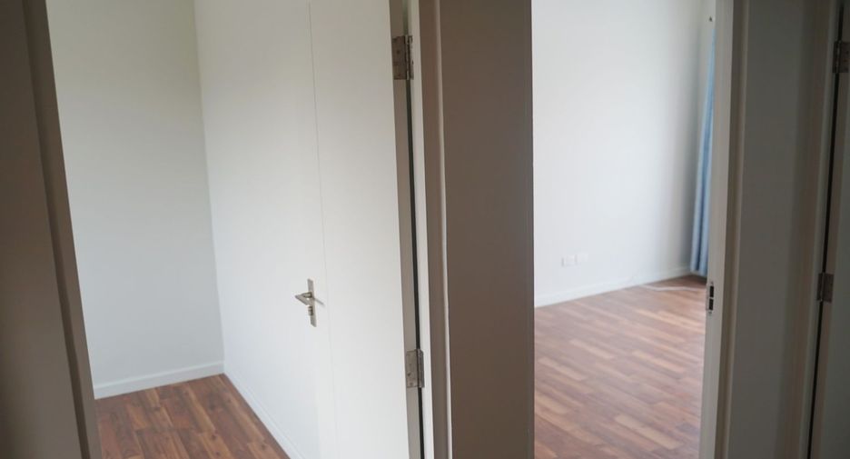 For sale 3 bedrooms townhouse in Khan Na Yao, Bangkok