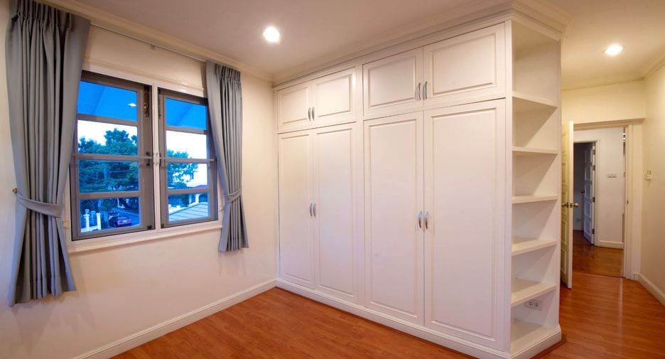 For rent 5 ベッドルーム house in Bang Phli, Samut Prakan
