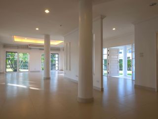 À louer 5 chambres maison à Bang Phli, Samut Prakan