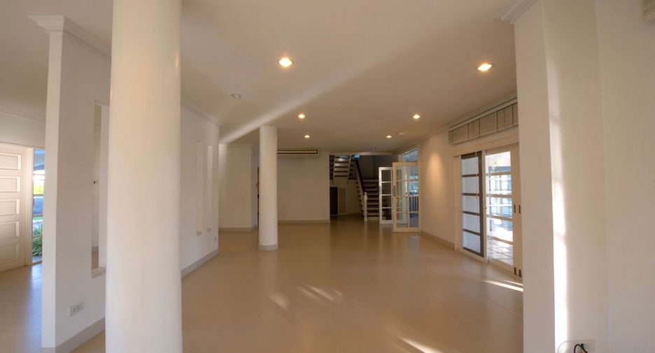 For rent 5 ベッドルーム house in Bang Phli, Samut Prakan