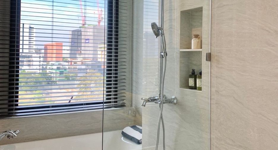 Condo en alquiler y en venta de 2 habitaciones en Pathum Wan, Bangkok