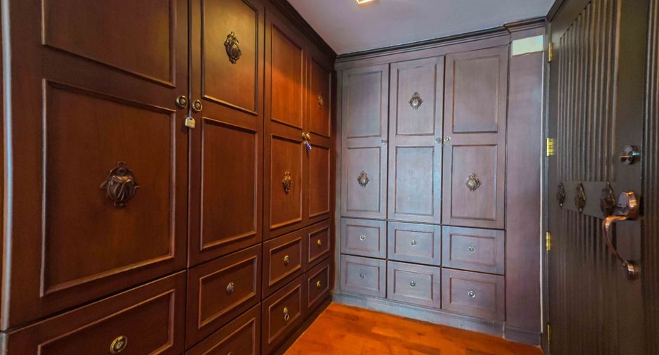 For sale 2 bedrooms condo in Cha Am, Phetchaburi
