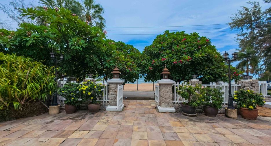 For sale 2 bedrooms condo in Cha Am, Phetchaburi