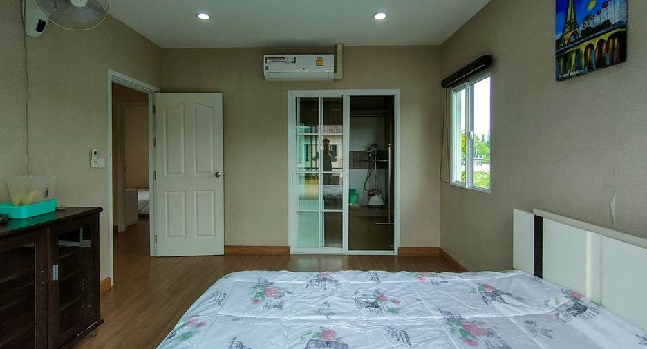 For rent 3 bedrooms house in San Kamphaeng, Chiang Mai