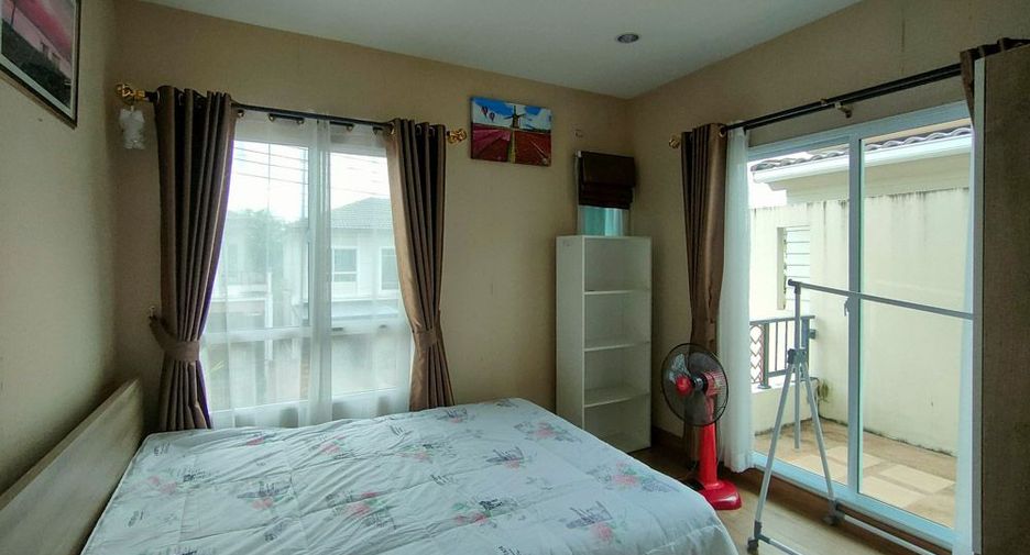 For rent 3 bedrooms house in San Kamphaeng, Chiang Mai