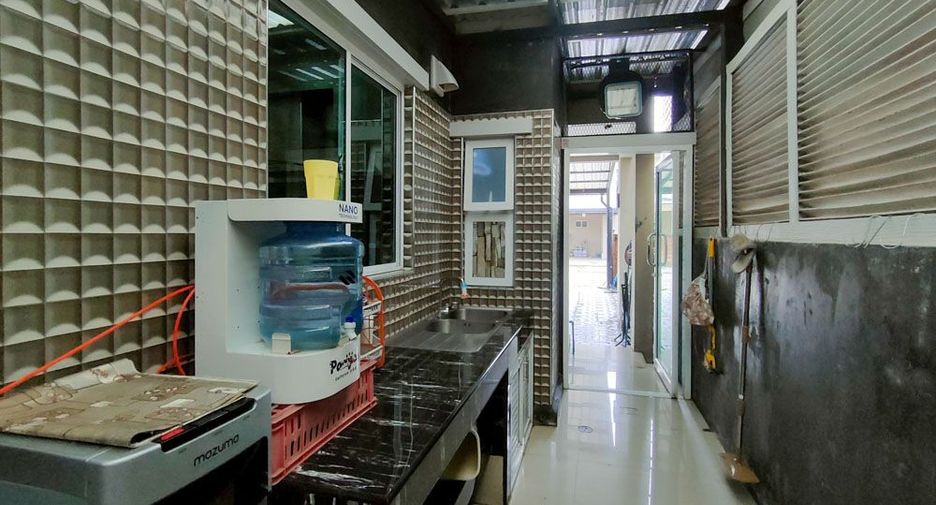 For rent 3 bedrooms house in San Kamphaeng, Chiang Mai