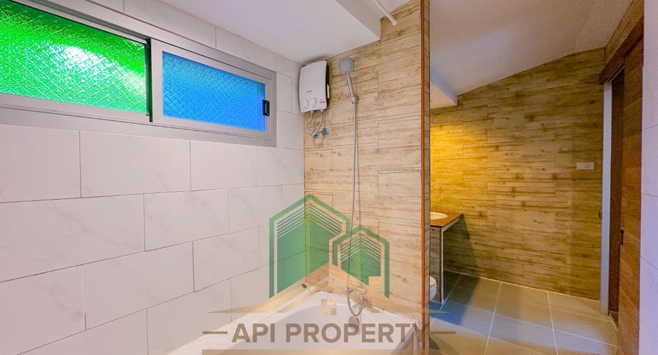 For sale 28 bedrooms villa in Mueang Chiang Mai, Chiang Mai